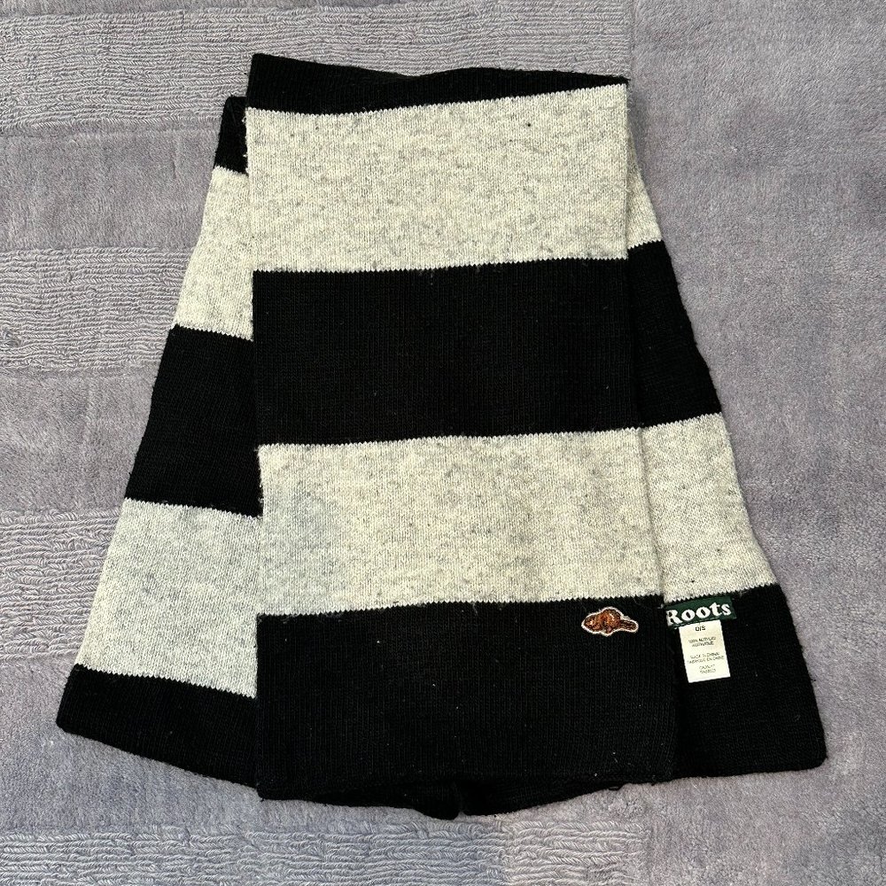 Roots Black and Grey Scarf